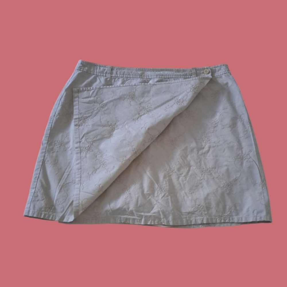 Classic Elements Wrap Skirt Skort Beige Embroidered Pattern Stretched Size 18